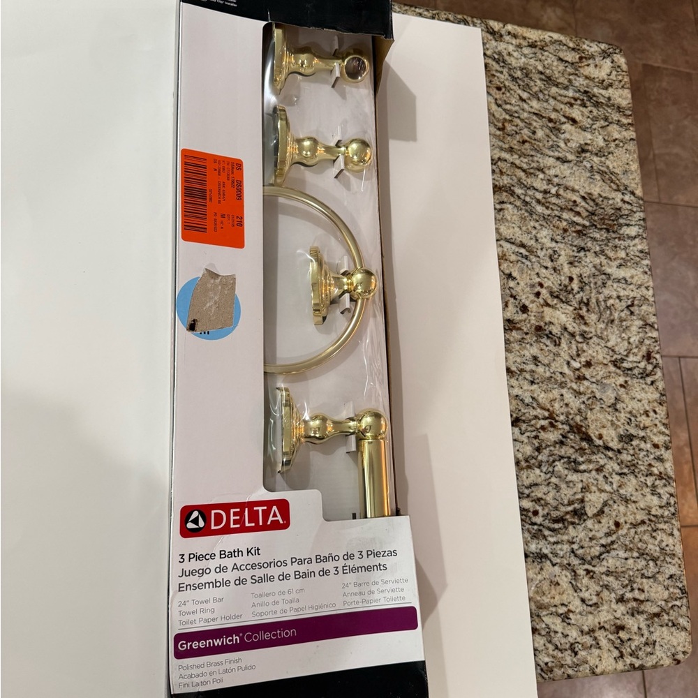 Delta 3-Piece Bath Accessory Set in Polished Brass